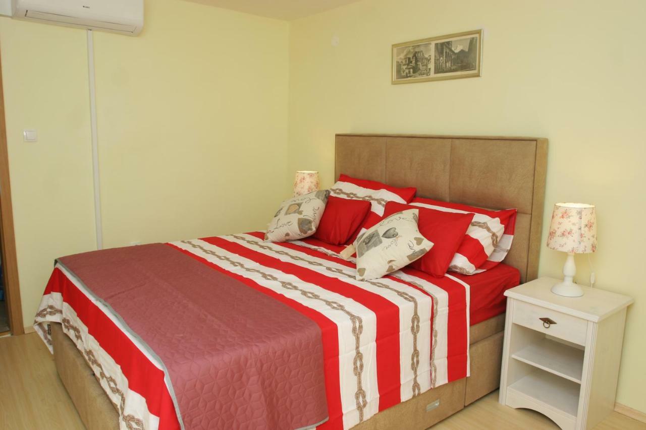 Ferienwohnung Sara Cosmo Split Exterior foto