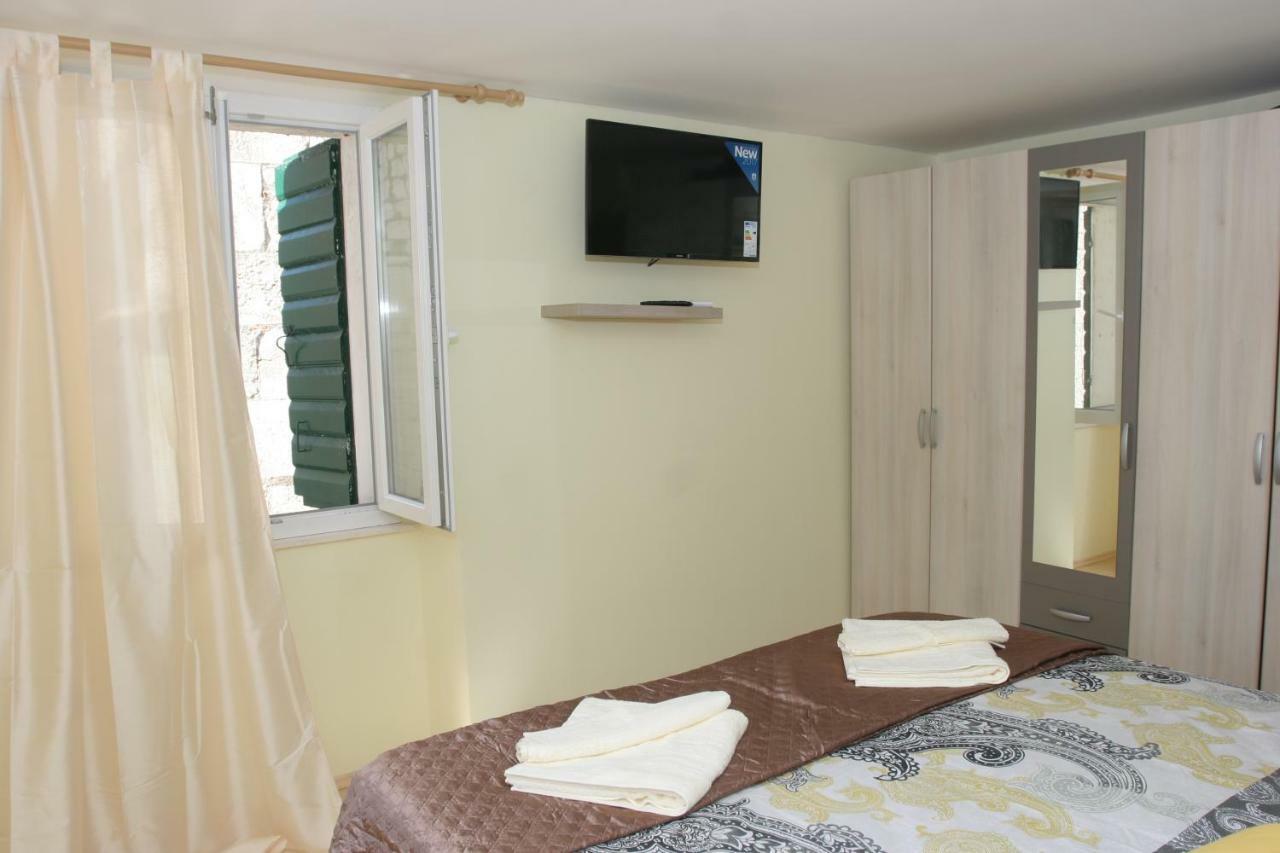 Ferienwohnung Sara Cosmo Split Exterior foto