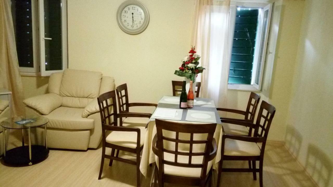 Ferienwohnung Sara Cosmo Split Exterior foto